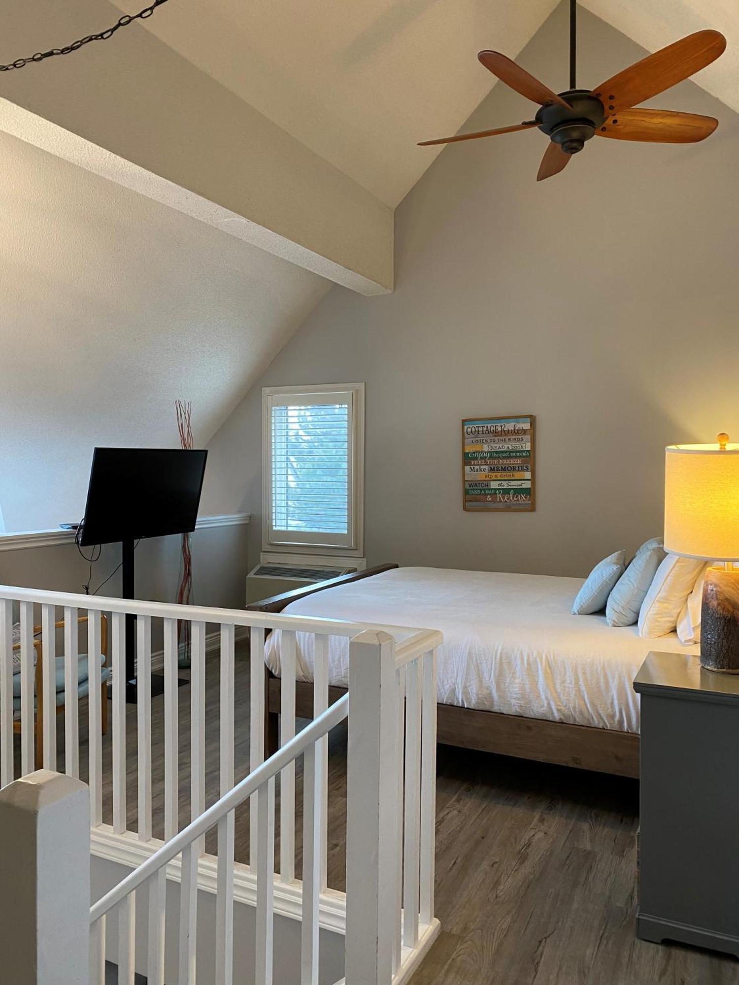 Blue Mountain 2 Story Studio Loft Blue Mountains Esterno foto